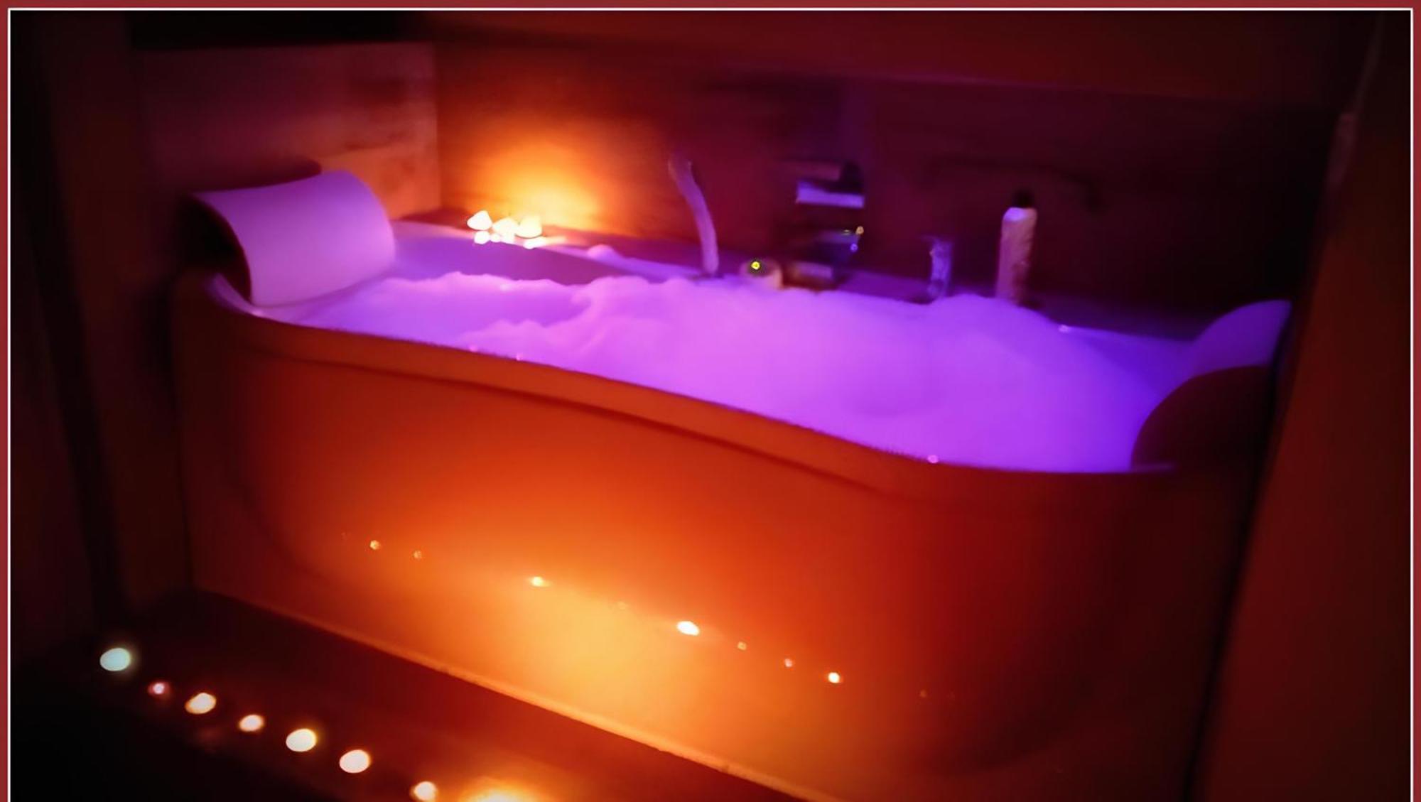 Atmosfera E Vista Mozzafiato Chalets อาออสตา ห้อง รูปภาพ